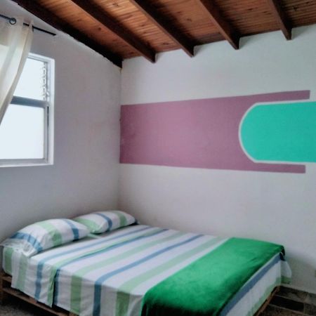 Hostal Rich ميديلين المظهر الخارجي الصورة