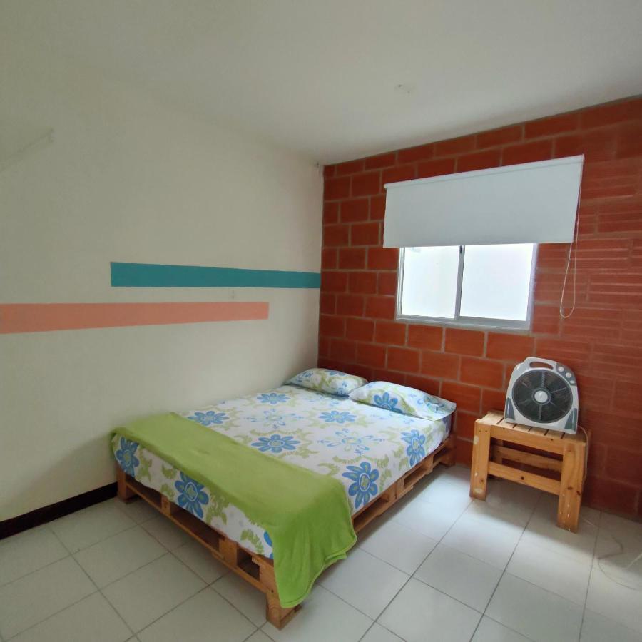 Hostal Rich ميديلين المظهر الخارجي الصورة