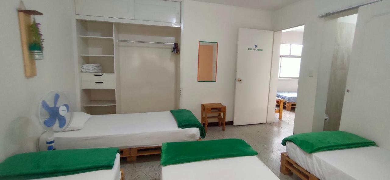 Hostal Rich ميديلين المظهر الخارجي الصورة