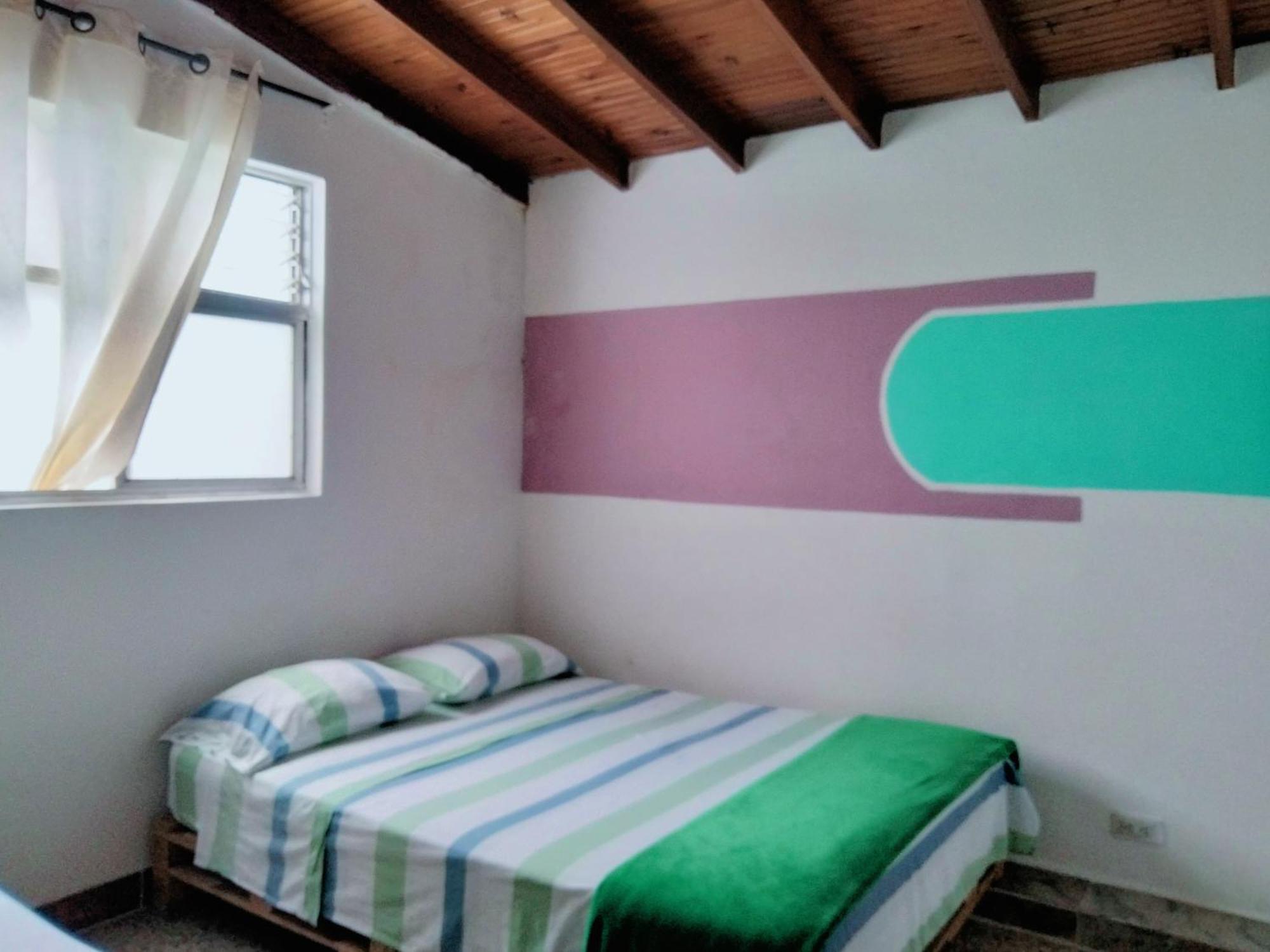 Hostal Rich ميديلين المظهر الخارجي الصورة