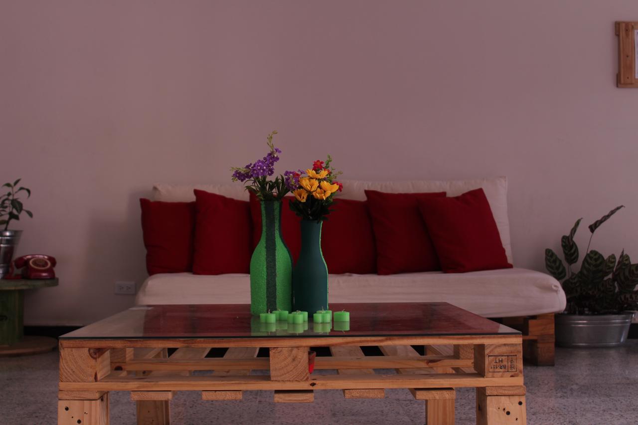 Hostal Rich ميديلين المظهر الخارجي الصورة