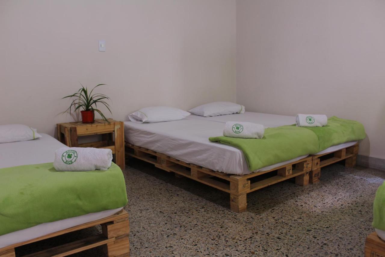 Hostal Rich ميديلين المظهر الخارجي الصورة